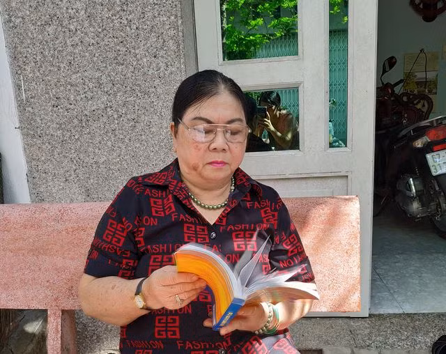 Nữ sinh viên 63 tuổi đến trường học Luật để tư vấn miễn phí giúp người nghèo - 3