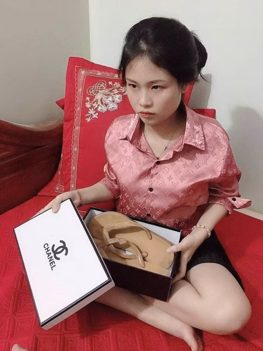 Khi người yêu thích hàng hiệu.