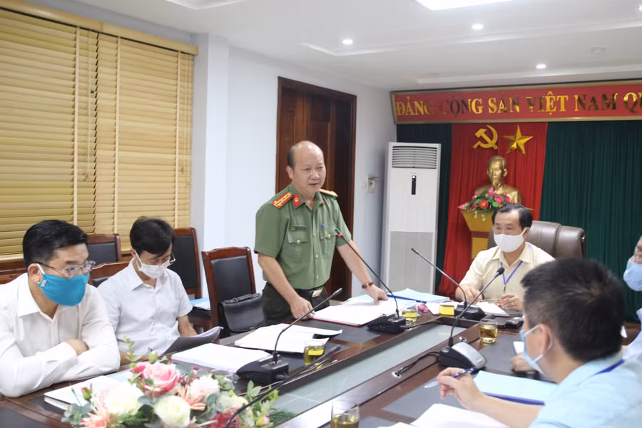 Đại tá Giàng Páo Sính - Phó Giám đốc Công an tỉnh Điện Biên phát biểu