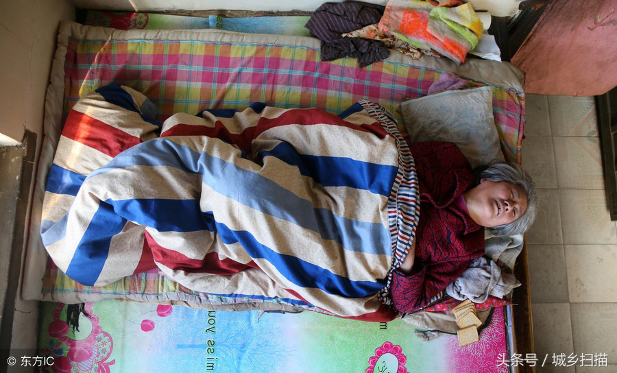 Ly hôn 3 năm, cụ ông về bên chăm sóc vợ cũ đau yếu 12 năm vì một lý do cảm động ảnh 5 Empty