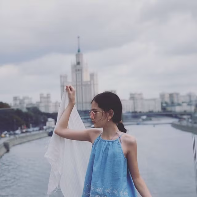 Trong khi anh trai cả Văn Lâm theo đuổi sự nghiệp thể thao, Thanh Giang được gia đình định hướng theo nghiệp múa.