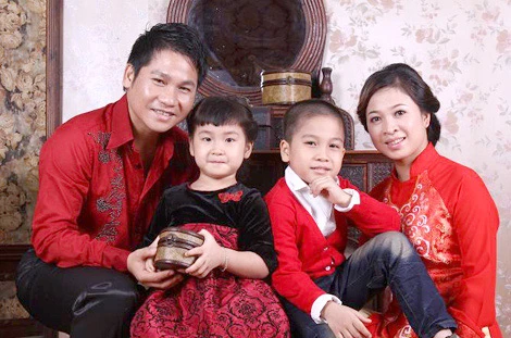 Chuyện chưa kể về người vợ đằng sau thành công của Trọng Tấn