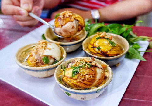 Dù trứng vịt lộn bổ dưỡng như vậy xong nhiều chuyên gia nhận định loại thực phẩm này "Nếu ăn đúng cách sẽ bổ như nhân sâm nhưng nếu dùng sai thì cũng gây hại sức khỏe không kém" (Ảnh minh họa).