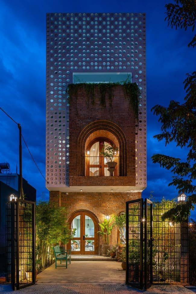 3 ngôi nhà Việt đẹp, sáng tạo, không chê được chỗ nào bất ngờ nổi tiếng trên báo tây