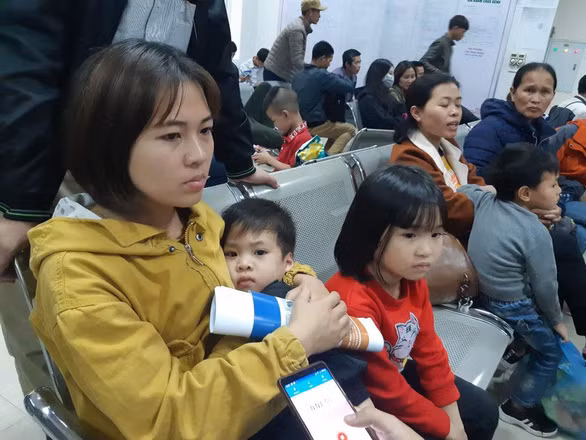 Khoảng 2000 trẻ từ Bắc Ninh đã được đưa về các bệnh viện Hà Nội xét nghiệm do nghi nhiễm sán lợn.