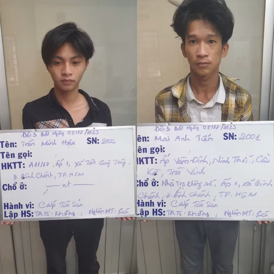 Hậu và Tiến bị công an bắt giữ.