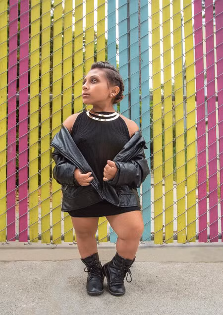 co-gai-cao-1-m-tu-tin-lam-nguoi-mau-2