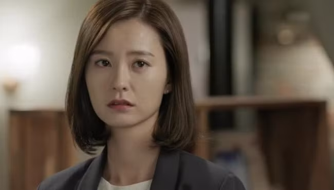 Khoe tin nhắn chúc mừng mùng 8/3 của đồng nghiệp nam, tôi choáng váng khi nhận được câu hỏi ngược của chồng - Ảnh 2.