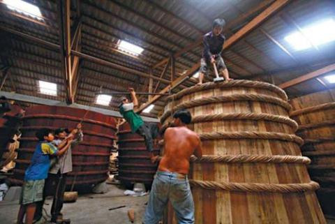 Đề nghị trả lại tên cho nước mắm truyền thống De nghi tra lai ten cho nuoc mam truyen thong