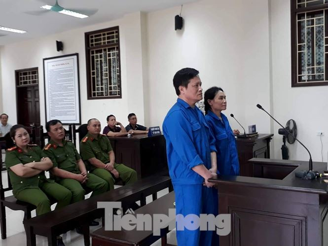 Vợ chồng giám đốc "dỏm" mang xe Camrry đi lừa đảo ảnh 1 Vợ chồng giám đốc