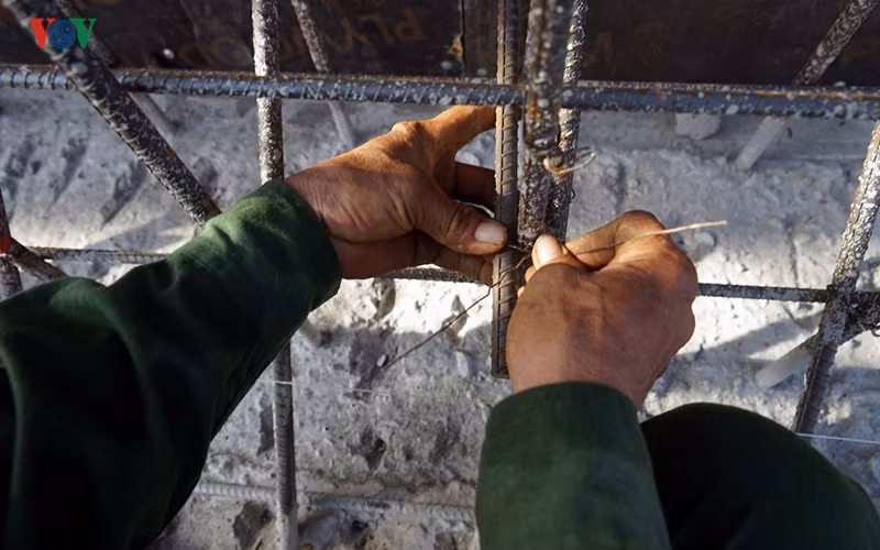 gấp rút nâng cấp đê tả bùi tại hà nội khi mùa mưa bão đang về hình 13 gap rut nang cap de ta bui tai ha noi khi mua mua bao dang ve hinh 13