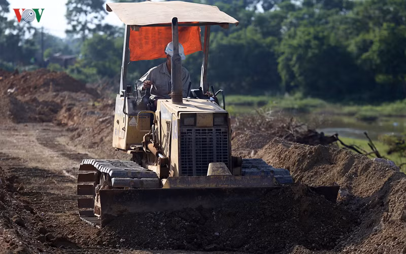 gấp rút nâng cấp đê tả bùi tại hà nội khi mùa mưa bão đang về hình 18 gap rut nang cap de ta bui tai ha noi khi mua mua bao dang ve hinh 18