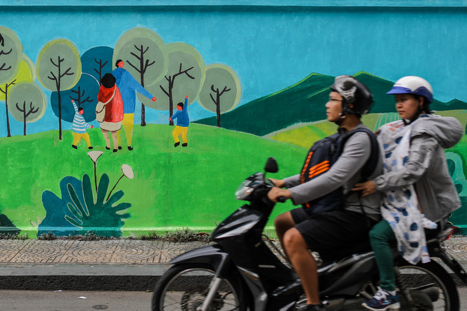 200 người vẽ tranh bảo vệ động vật hoang dã trên đường phố Sài Gòn