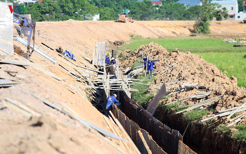 gap rut nang cap de ta bui tai ha noi khi mua mua bao dang ve hinh 8