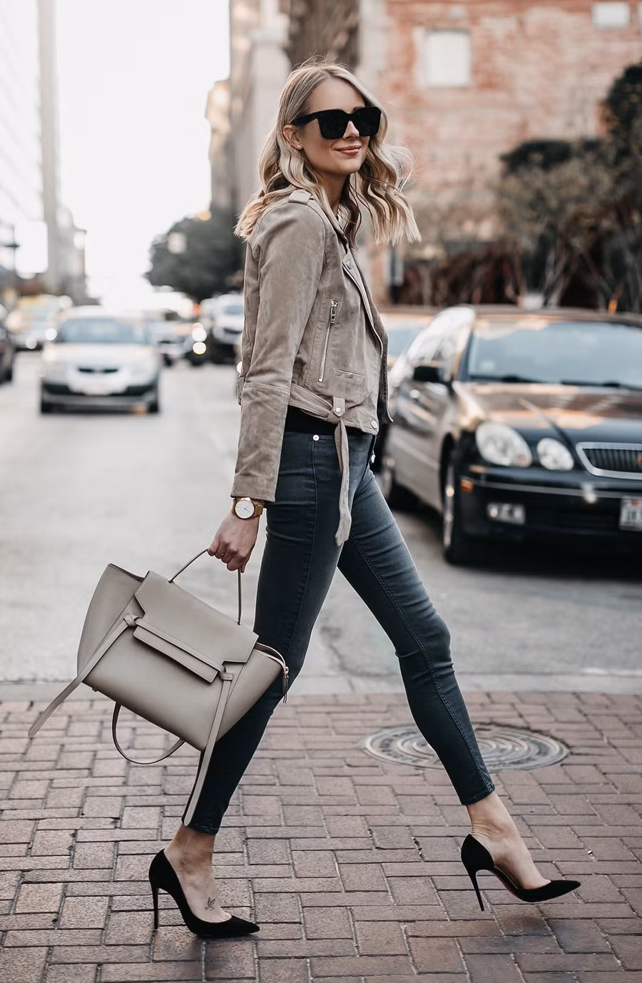 5 kiểu trang phục tuy “xưa như trái đất” nhưng chẳng bao giờ lo lỗi mốt ảnh 15