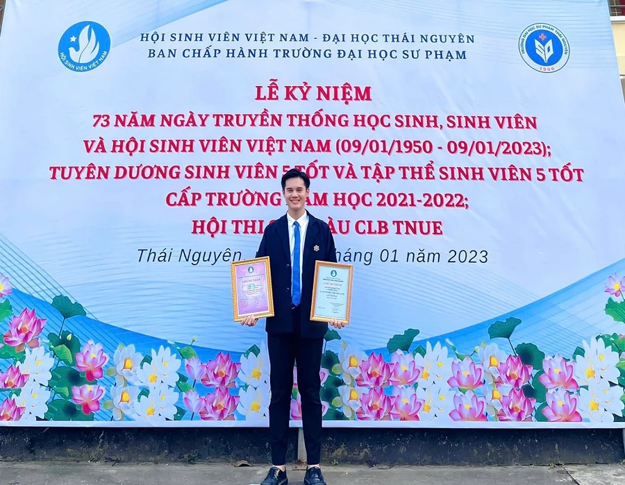 Nam sinh viên người dân tộc Thái sở hữu nhiều thành tích đáng nể,