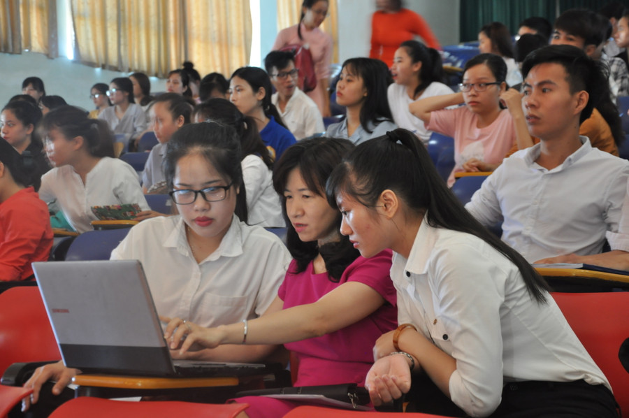 Đổi mới chương trình đào tạo giáo viên đáp ứng yêu cầu đổi mới chương trình giáo dục phổ thông.