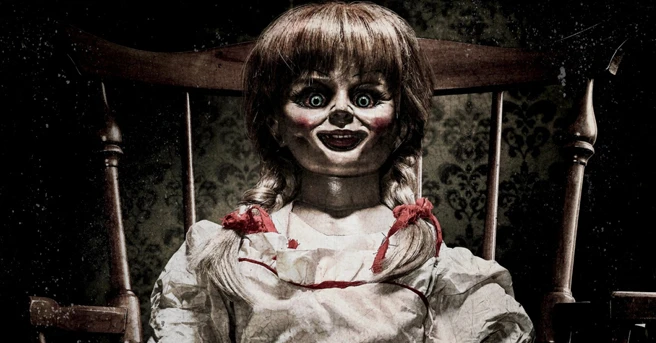 Trong "Annabelle: Creation", đạo diễn David Sandberg đã khéo léo tạo ra những tình huống hài hước để giảm bớt căng thẳng cho khán giả khi xem phim.