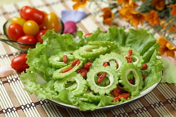 Những người đại kỵ tuyệt đối không ăn mướp đắng ảnh 2 Những người đại kỵ tuyệt đối không ăn mướp đắng vì cực độc - ảnh 1