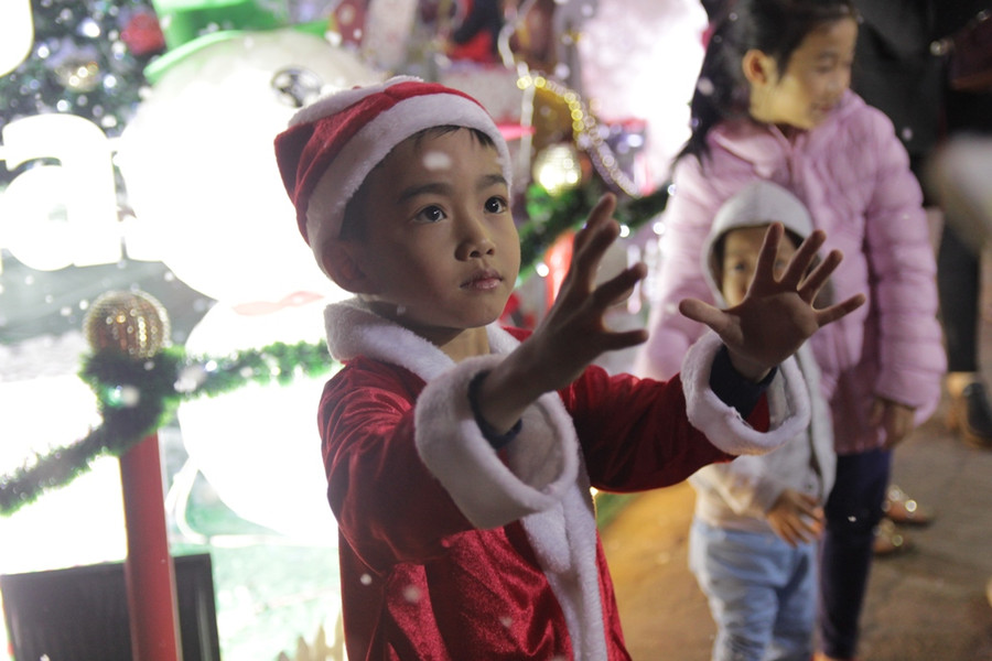 Ông già Noel tý hon