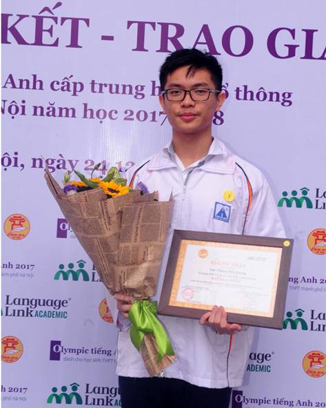 Em Phạm Đức Dũng - Quán quân Olympic tiếng Anh THPT Hà Nội năm học 2017 – 2018