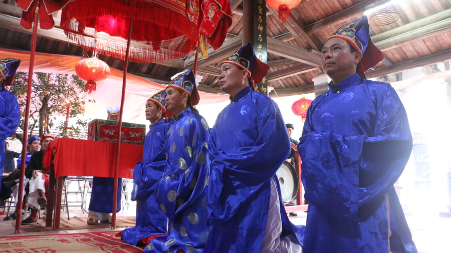 Tuần tế trong ngày đại đám mùng 8 tháng Giêng năm 2023 tại Đình làng Ngãi Cầu.