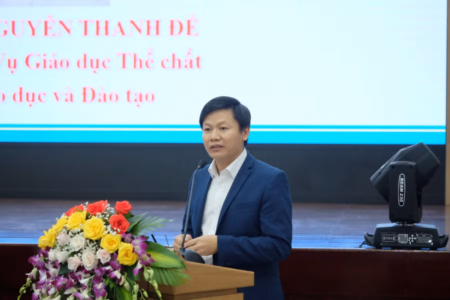 PGS.TS Nguyễn Thanh Đề - Vụ trưởng Vụ Giáo dục Thể chất (Bộ GD&amp;ĐT) phát biểu tại hội thảo.