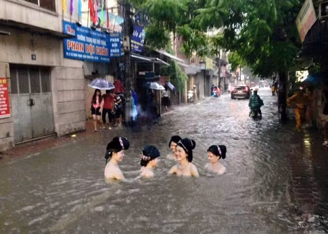 anh che: "ong troi ve loc" lam tran ngap sieu to khong lo hinh anh 10