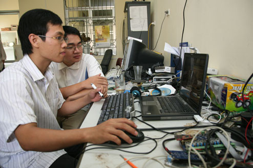 Sinh viên Trường ĐH Công nghệ, ĐHQGHN/ Ảnh Internet Sinh viên Trường ĐH Công nghệ, ĐHQGHN/ Ảnh Internet
