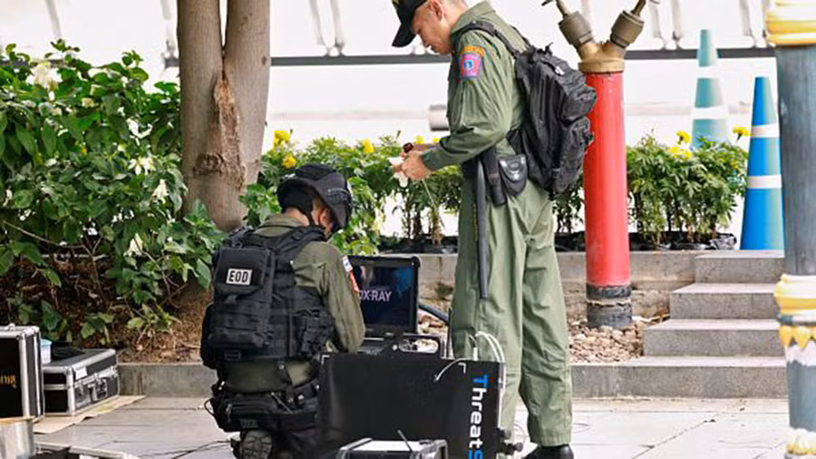 Đội Xử lý Chất nổ (EOD) có mặt tại hiện trường
