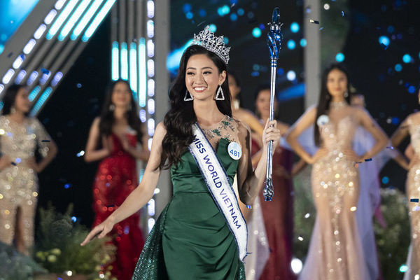 Mẹ Miss World Việt Nam 2019: Linh đi thi rất giản dị, gia đình không hề đầu tư gì ảnh 3 Mẹ Miss World Việt Nam 2019 Lương Thùy Linh: Linh đi thi rất giản dị, gia đình không hề đầu tư gì ảnh 3