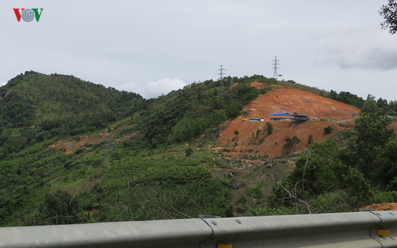 ngang nhien xay dung cac diem dung chan trai phep tren deo dai ninh hinh 10