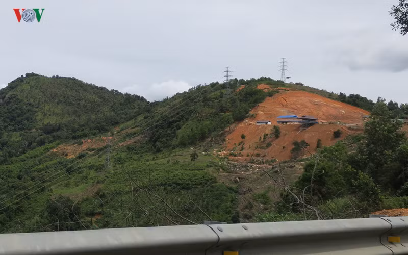 ngang nhien xay dung cac diem dung chan trai phep tren deo dai ninh hinh 10