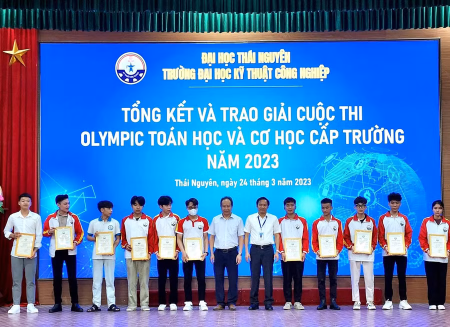 Hơn 100 sinh viên đoạt giải cuộc thi Olympic các môn khoa học năm 2023.