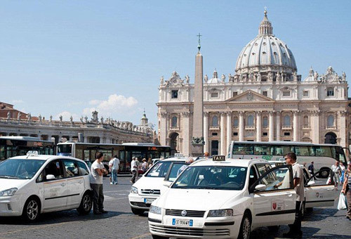 Những rắc rối không ngờ vì quá béo ảnh 7 Sau khi nhận được lời khuyên từ Hiệp hội những người béo phì, vị khách giấu tên đã quyết định nộp đơn kiện để đòi lại công lý. Ảnh: Alamy.