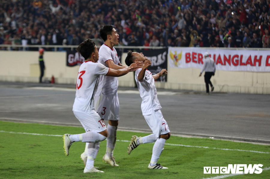 U23 Việt Nam đã bỏ lại áp lực phía sau. U23 Việt Nam đã bỏ lại áp lực phía sau.