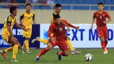 Sẽ không bất ngờ nếu Hà Đức Chinh ngồi dự bị