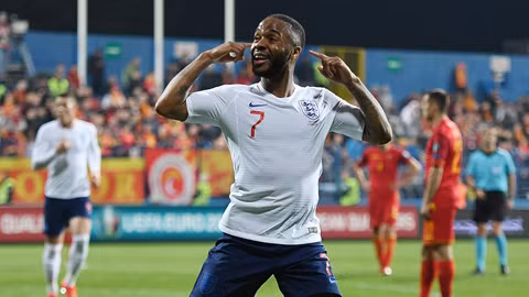 Sterling ấn định chiến thắng 