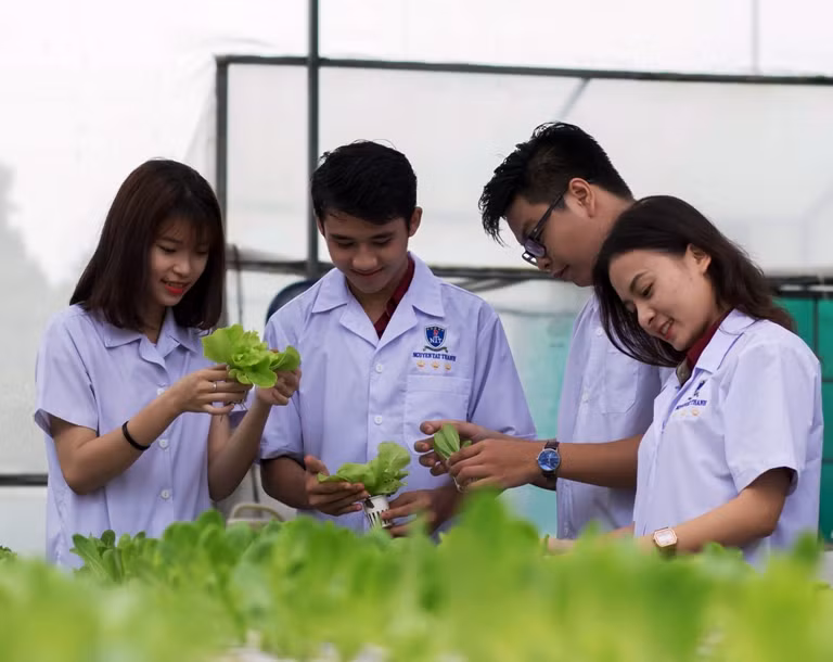 Chất lượng đào tạo là thước đo quan trọng nhất trong thu hút tuyển sinh (Trong ảnh: Giờ thực hành của SV công nghệ sinh học Trường ĐH Nguyễn Tất Thành)