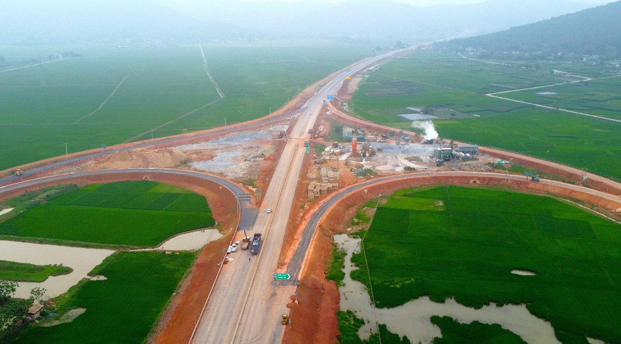 Một nút giao thông trên tuyến cao tốc thuộc địa phận Thanh Hoá. (Ảnh: TM).