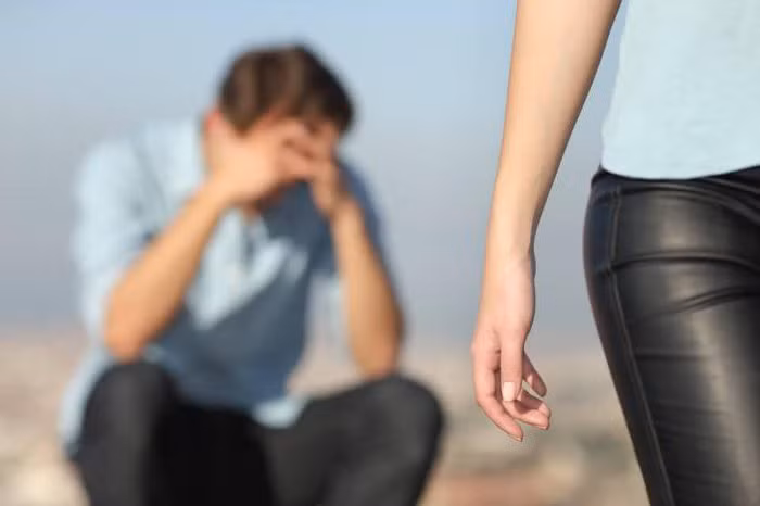 Chia tay là một phần không thể thiếu trong cuộc sống của chúng ta. (Ảnh: ITN).