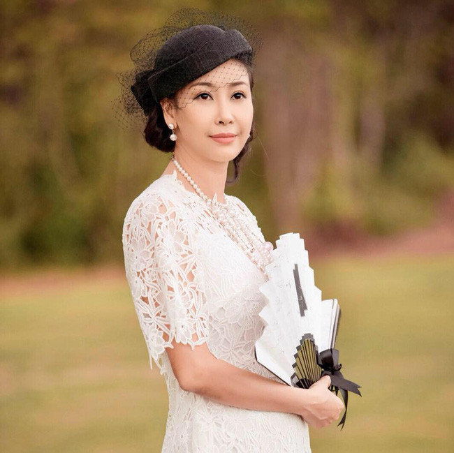 Cuộc sống viên mãn đáng ngưỡng mộ của Hoa hậu 16 tuổi duy nhất Việt Nam sau bao bão giông thuở nào - Ảnh 3. Cuộc sống viên mãn đáng ngưỡng mộ của Hoa hậu 16 tuổi duy nhất Việt Nam sau bao bão giông thuở nào - Ảnh 3.