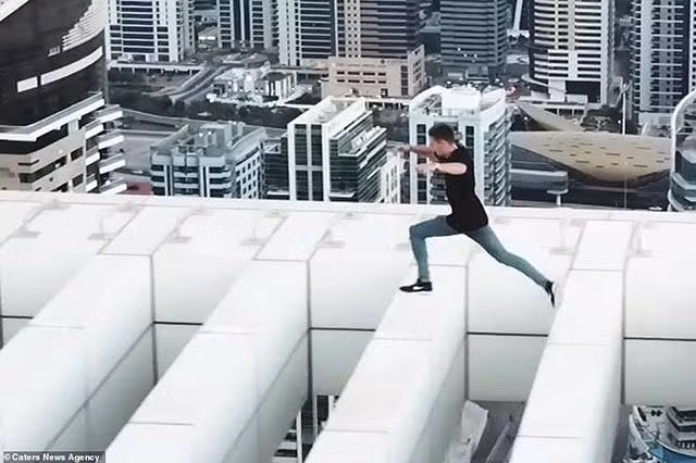 10 bức ảnh thách thức thần chết, mạo hiểm cả mạng sống ảnh 9 ron nguoi voi 10 buc anh thach thuc than chet, mao hiem ca mang song - 9