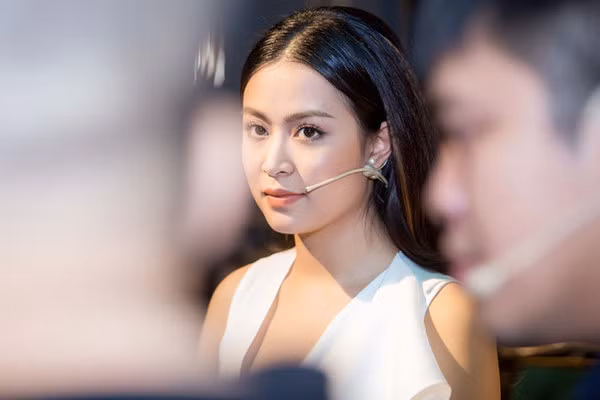 Sau nhiều nổ lực, cố gắng Hoàng Thùy Linh đã quay trở lại hoạt động nghệ thuật và tạo được dấu ấn.