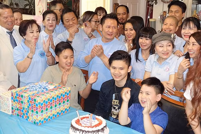 Bằng Kiều cùng vợ cũ tổ chức sinh nhật cho con trai.
