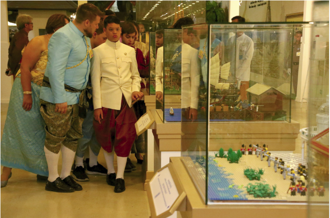 Cuộc sống của Hoàng tử nhỏ và Vương phi Thái Lan bị phế truất giờ ra sao sau 5 năm hai mẹ con bị chia tách khiến nhiều người xót xa? - Ảnh 12. Cuộc sống của Hoàng tử nhỏ và Vương phi Thái Lan bị phế truất giờ ra sao sau 5 năm hai mẹ con bị chia tách khiến nhiều người xót xa? - Ảnh 12.