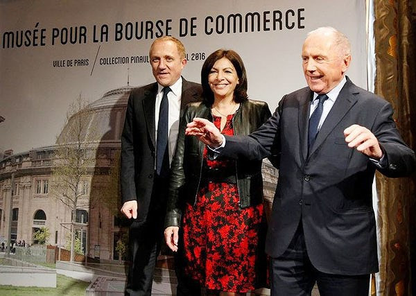 Tỷ phú tuyên bố sẵn sàng chi 100 triệu Euro để cứu Nhà thờ Đức Bà Paris sau vụ cháy kinh hoàng là nhân vật thế nào mà khiến ai cũng phải kiêng nể? - Ảnh 3. Tỷ phú tuyên bố sẵn sàng chi 100 triệu Euro để cứu Nhà thờ Đức Bà Paris sau vụ cháy kinh hoàng là nhân vật thế nào mà khiến ai cũng phải kiêng nể? - Ảnh 3.