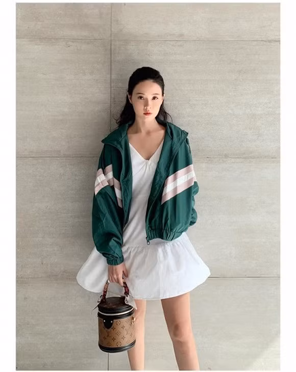 Midu mất túi hàng hiệu tại Hàn Quốc, số tiền trong túi mới khiến nhiều người choáng váng ảnh 8