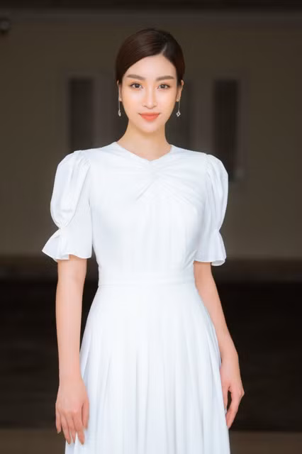 Làm Giám khảo trong Đêm Ga la tôn vinh những nữ thanh niên khuyết tật, Mỹ Linh chia sẻ: Họ là những người có tài năng khác biệt, cần được đối xử bình đằng và công bằng. Làm Giám khảo trong Đêm Ga la tôn vinh những nữ thanh niên khuyết tật, Mỹ Linh chia sẻ: Họ là những người có tài năng khác biệt, cần được đối xử bình đằng và công bằng.