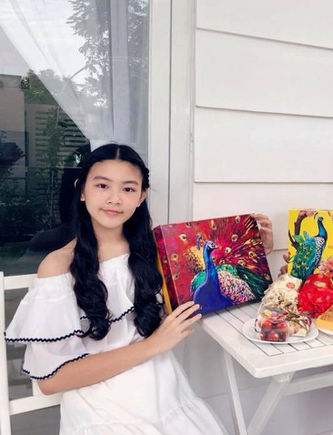 Ngắm nhan sắc chuẩn mỹ nhân tương lai của dàn "thiên kim tiểu thư" nhà MC đình đám Vbiz - Ảnh 8. Ngắm nhan sắc chuẩn mỹ nhân tương lai của dàn thiên kim tiểu thư nhà MC đình đám Vbiz-12